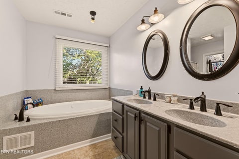 Tiny photo for 7916 Landon Park Way, Powell, TN 37849 (MLS # 1360408)