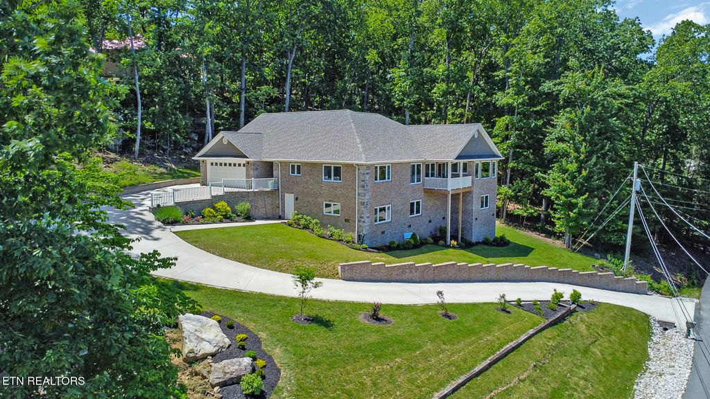 Photo of 38 Markham Terrace, Fairfield Glade, TN 38558 (MLS # 1283680)