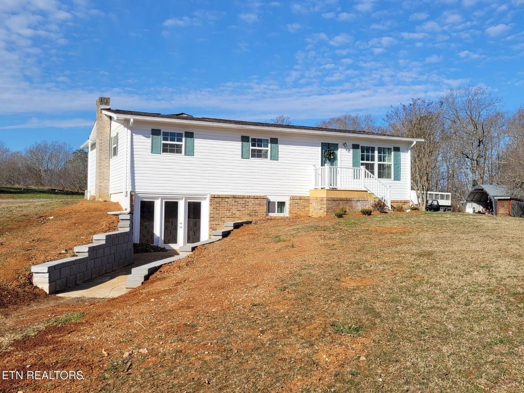 Photo of 3549 Montvale Rd, Maryville, TN 37803 (MLS # 1327576)