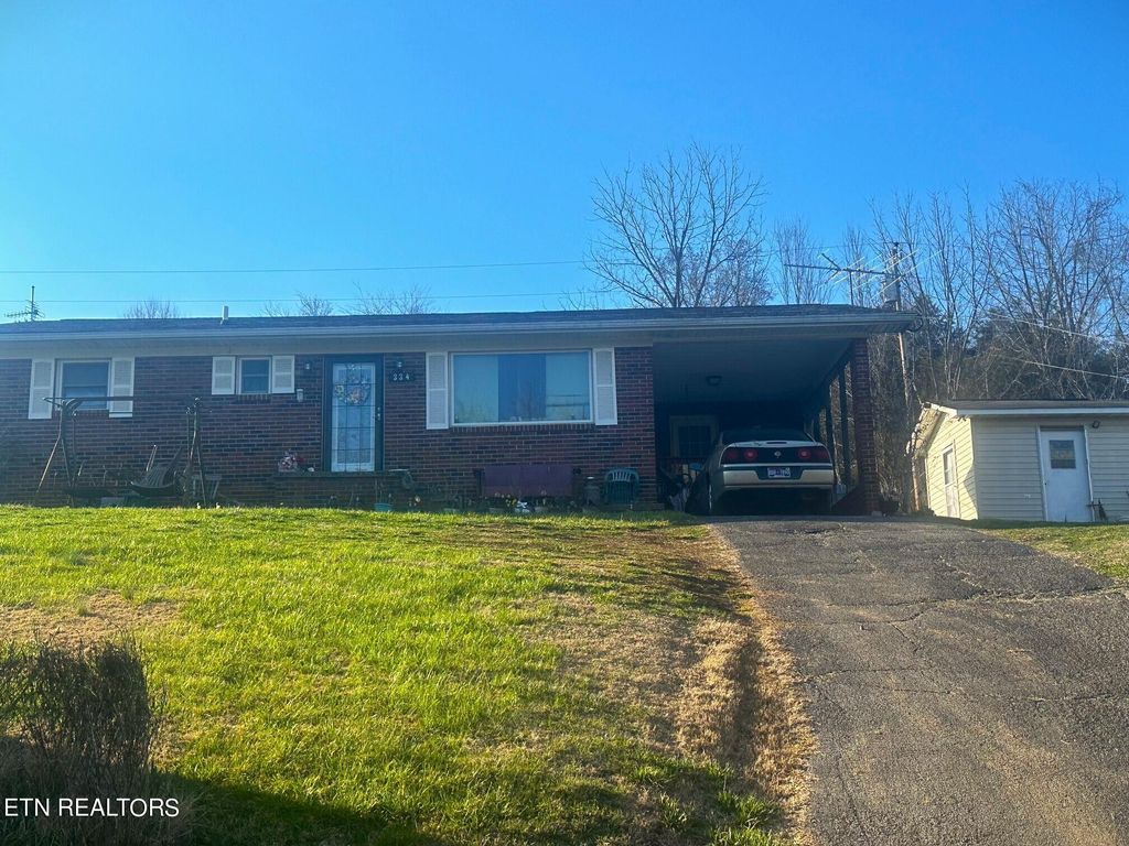 Photo of 334 Wilson Hurst St, Tazewell, TN 37879 (MLS # 1255072)