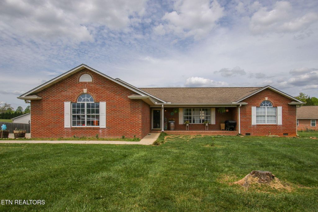 Photo of 3909 Tuckaleechee Pike, Maryville, TN 37804 (MLS # 1337012)