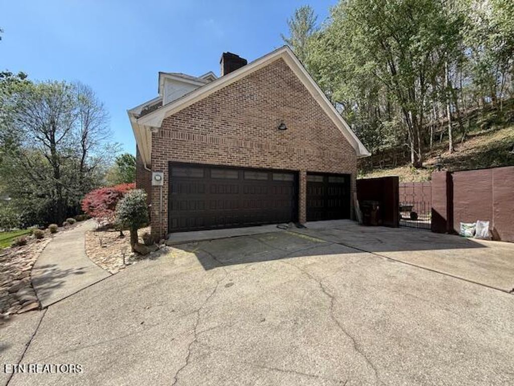 Photo of 103 Amanda Place, Oak Ridge, TN 37830 (MLS # 1329957)