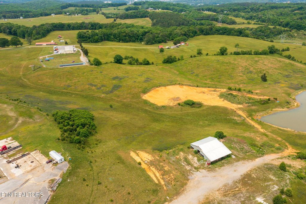 Photo of 2 Davis Ferry Rd, Loudon, TN 37774 (MLS # 1339781)