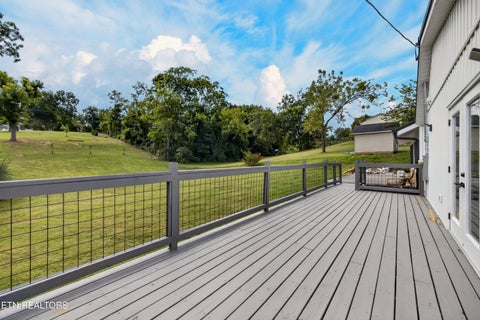 Tiny photo for 145 W Meeting St, Dandridge, TN 37725 (MLS # 1355063)
