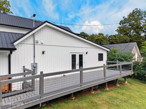 Tiny photo for 145 W Meeting St, Dandridge, TN 37725 (MLS # 1355063)