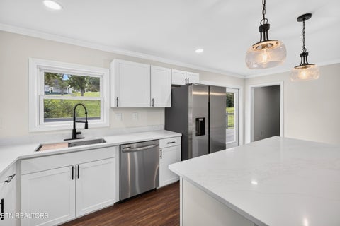 Tiny photo for 145 W Meeting St, Dandridge, TN 37725 (MLS # 1355063)