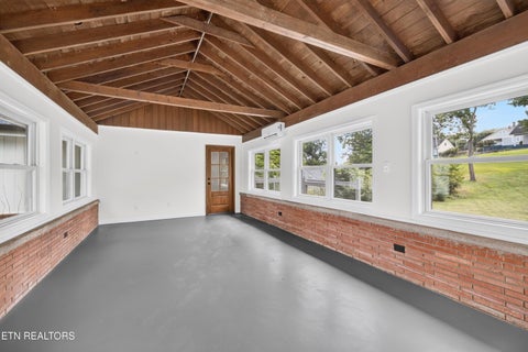 Tiny photo for 145 W Meeting St, Dandridge, TN 37725 (MLS # 1355063)