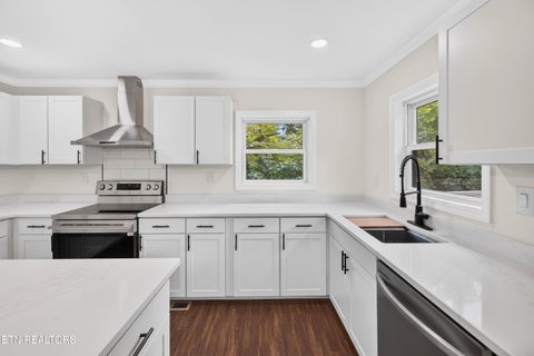 Tiny photo for 145 W Meeting St, Dandridge, TN 37725 (MLS # 1355063)