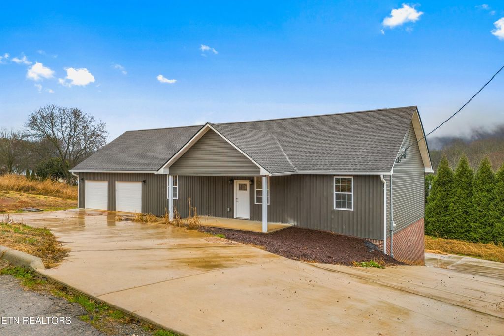 Photo of 241 Stewart Hills Drive, Rogersville, TN 37857 (MLS # 1324298)
