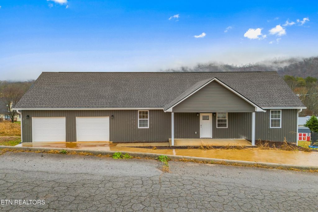 Photo of 241 Stewart Hills Drive, Rogersville, TN 37857 (MLS # 1324298)