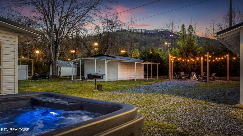 Photo of 2652 High Valley Drive, Pigeon Forge, TN 37863 (MLS # 1307507)