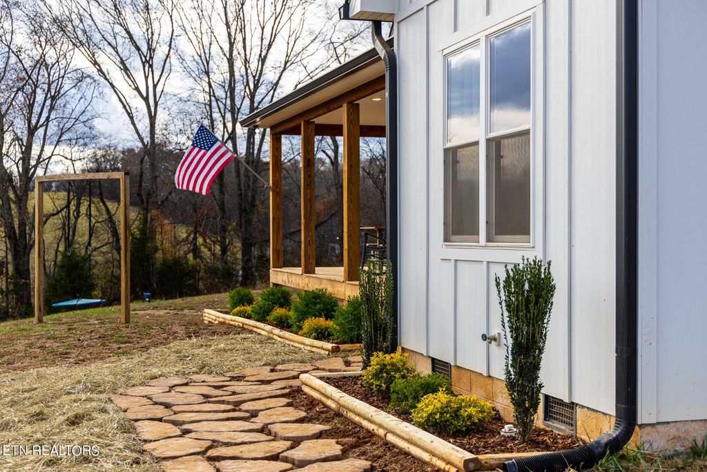 Photo of 592 Brisco Rd, Blaine, TN 37709 (MLS # 1263151)