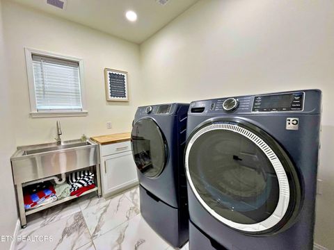 Tiny photo for 715 Half Moon Shores Drive, Ten Mile, TN 37880 (MLS # 1324920)