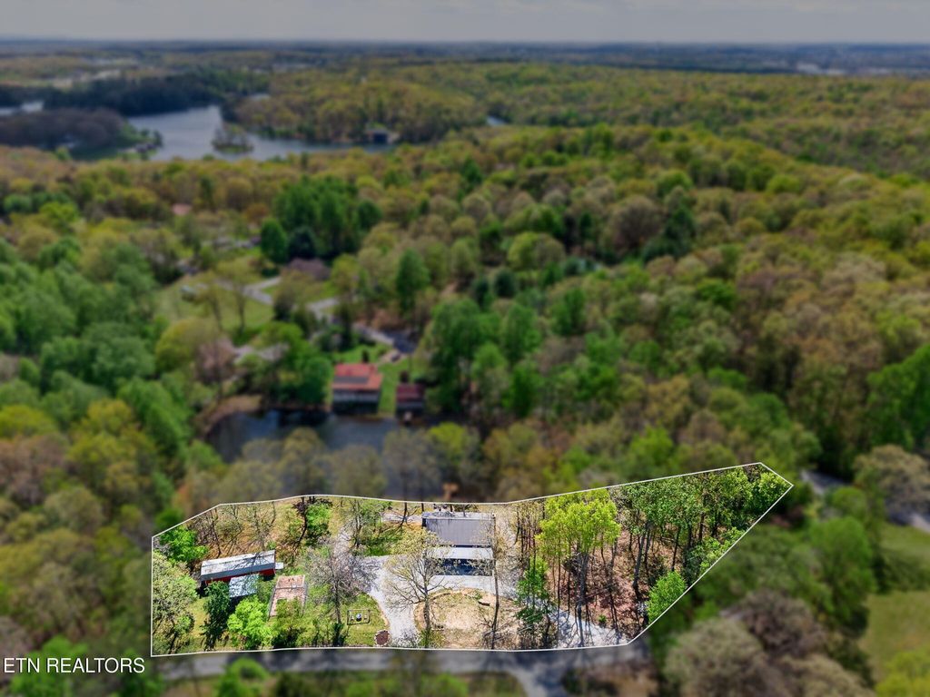 Photo of 44 Triple R Lane, Crossville, TN 38571 (MLS # 1337908)