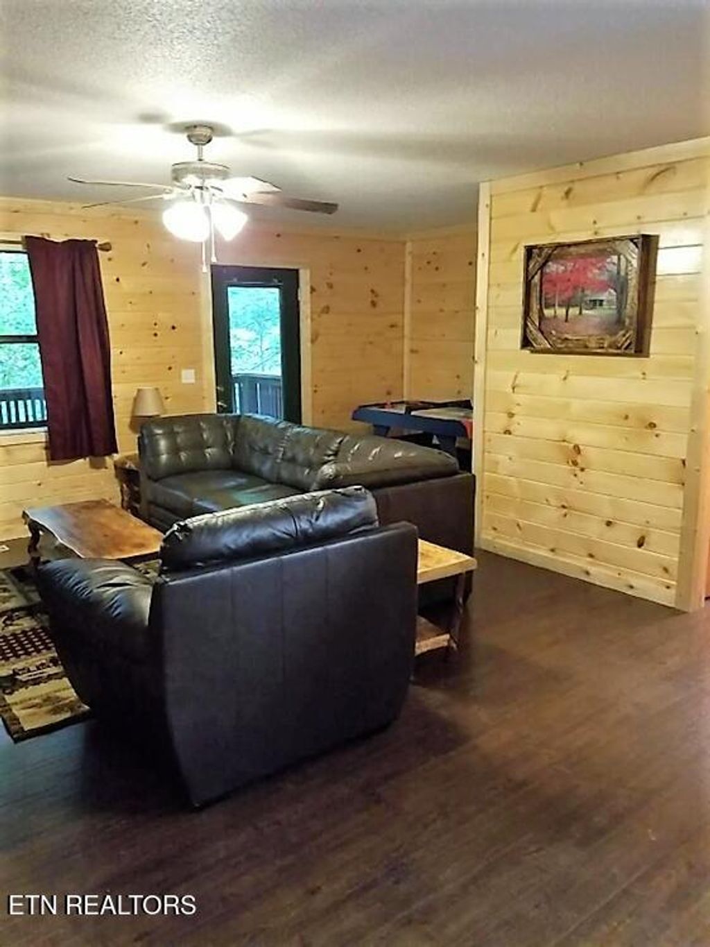 Photo of 547 Hawks Tr, Gatlinburg, TN 37738 (MLS # 1340562)