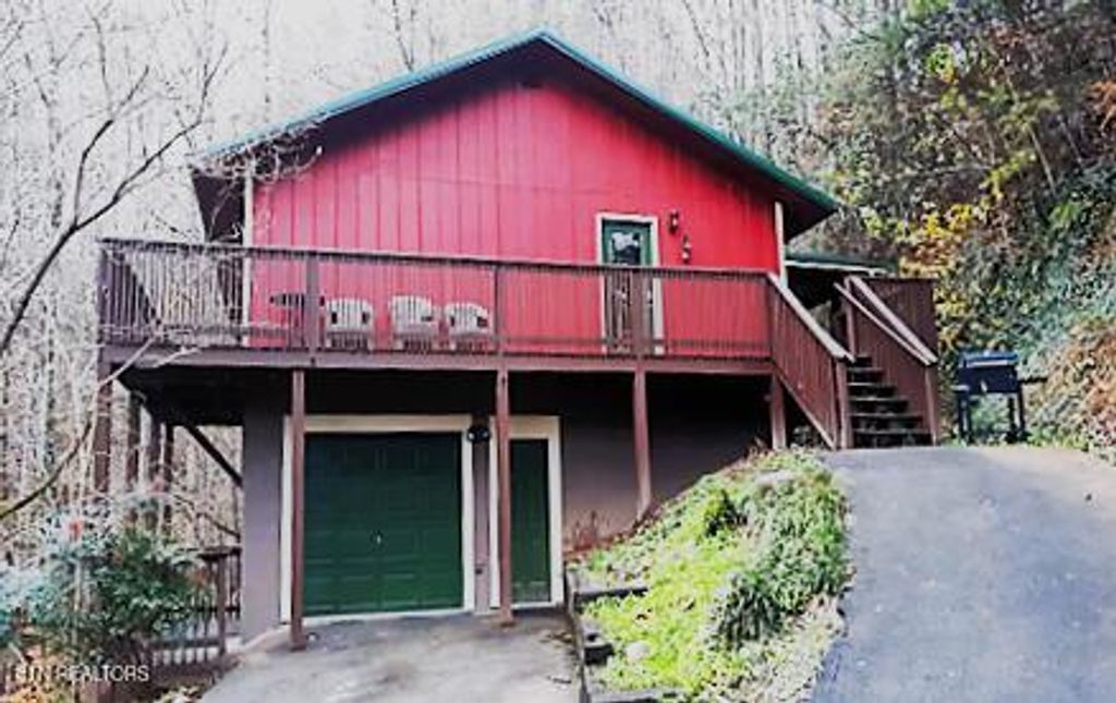 Photo of 547 Hawks Tr, Gatlinburg, TN 37738 (MLS # 1340562)