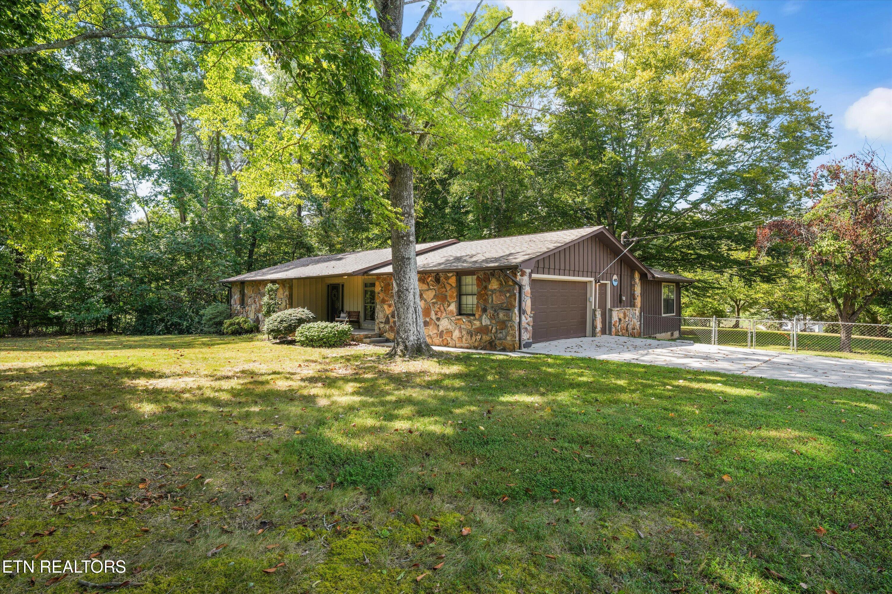 405 Sportsman Rd