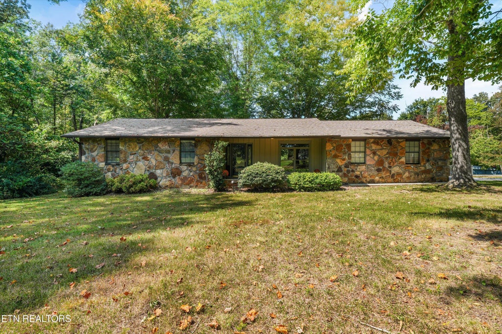 Photo of 405 Sportsman Rd, Andersonville, TN 37705 (MLS # 1355117)