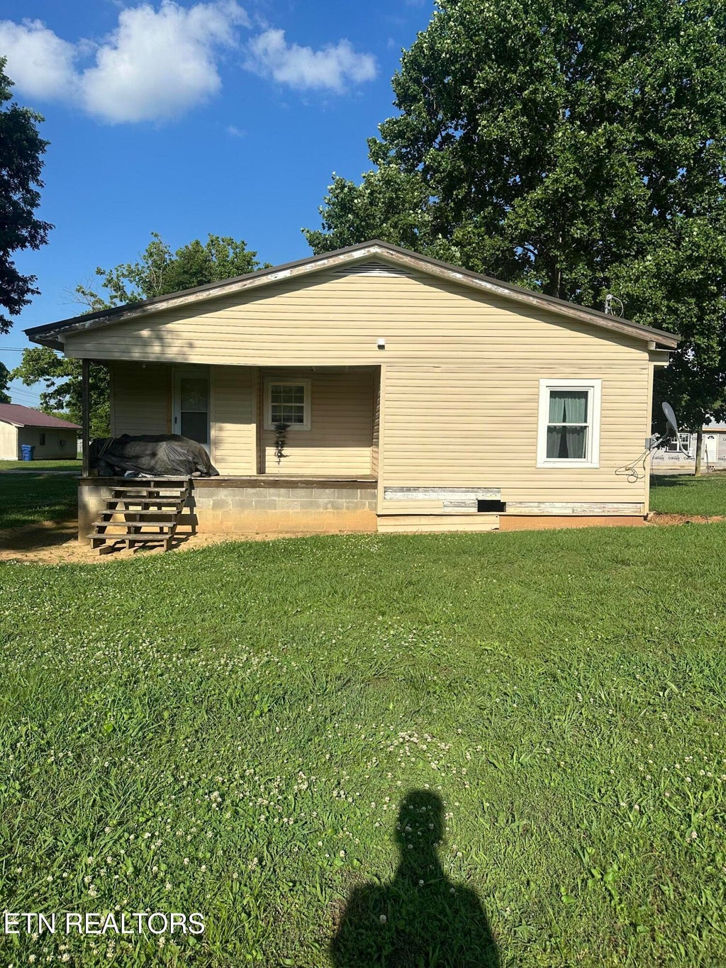 Photo of 204 Marietta St, Madisonville, TN 37354 (MLS # 1344523)