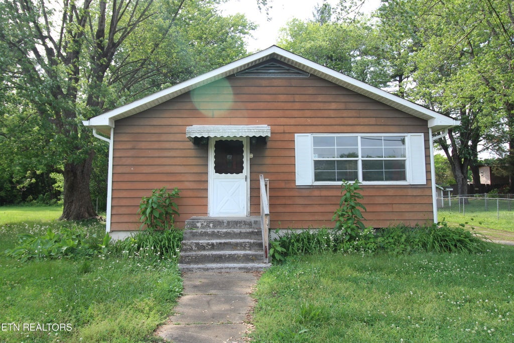 Photo of 391 Broadway St, Dayton, TN 37321 (MLS # 1264671)