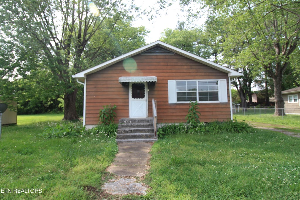 Photo of 391 Broadway St, Dayton, TN 37321 (MLS # 1264671)