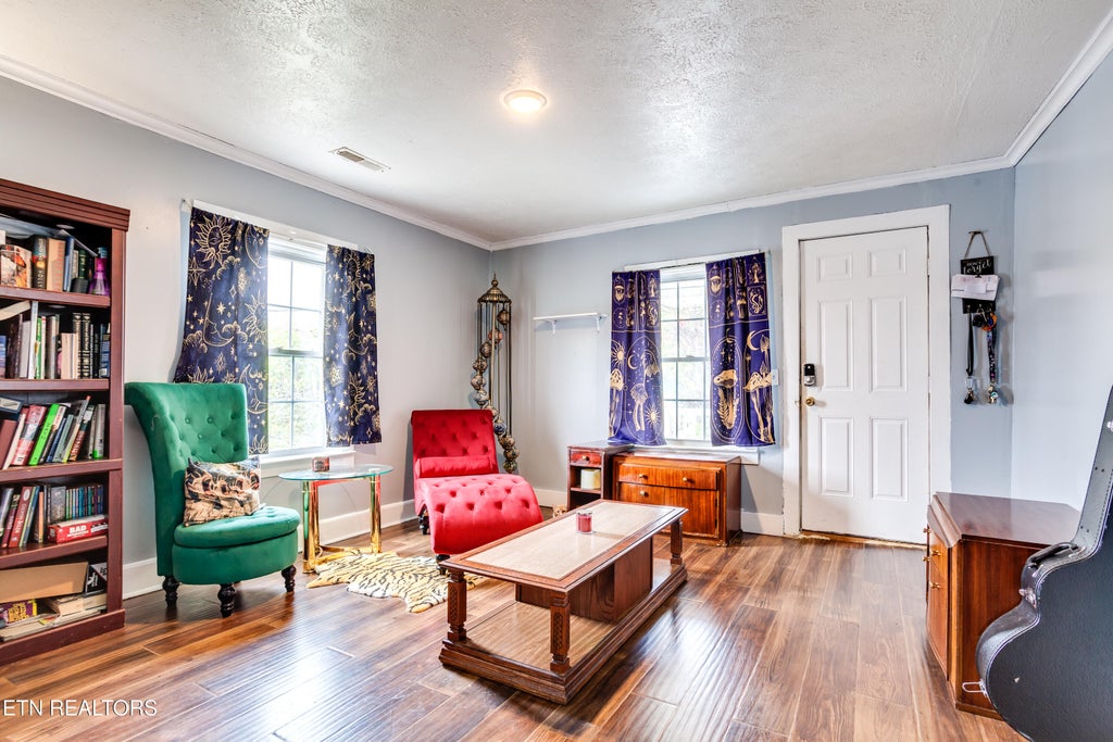 Photo of 506 E Prospect St, LaFollette, TN 37766 (MLS # 1356074)
