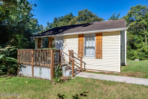Photo of 6835 Ridgeview Rd, Knoxville, TN 37918 (MLS # 1357864)