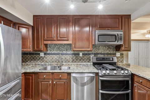 Tiny photo for 2018 Duck Cove Drive, Knoxville, TN 37922 (MLS # 1360135)