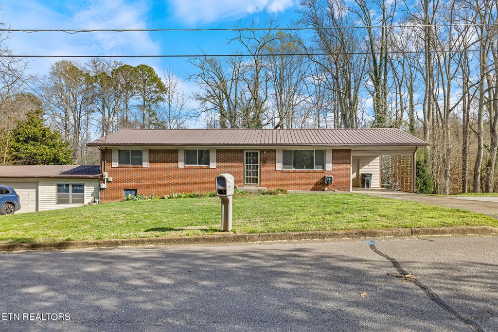 Photo of 717 James St, Athens, TN 37303 (MLS # 1332793)