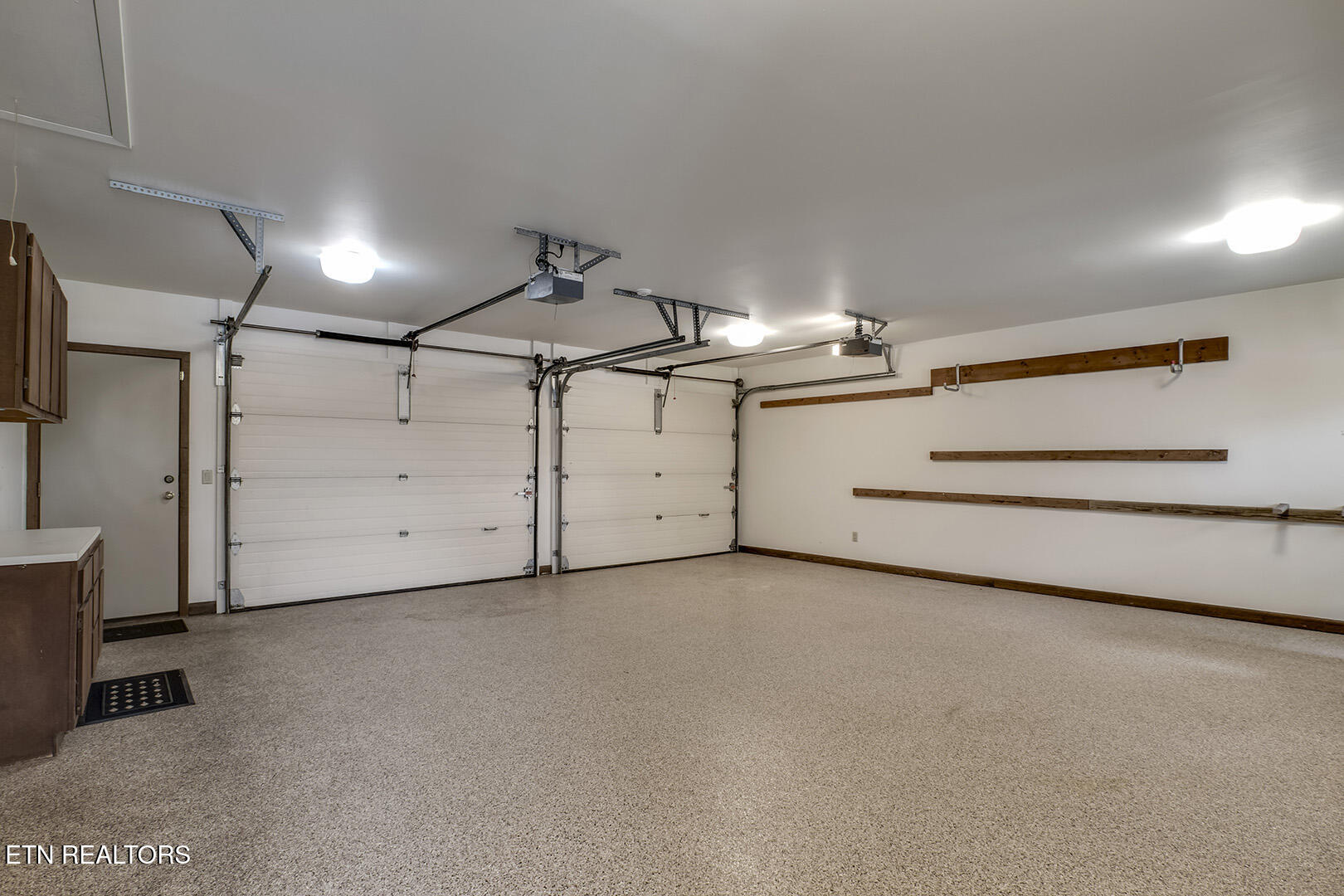 Loudon, Tennessee 37774, United States, 3 Bedrooms Bedrooms, ,4 BathroomsBathrooms,Residential,Active,246603