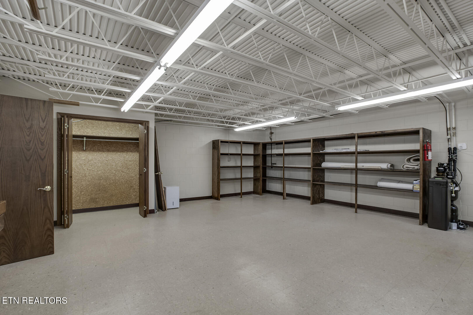 Loudon, Tennessee 37774, United States, 3 Bedrooms Bedrooms, ,4 BathroomsBathrooms,Residential,Active,246603