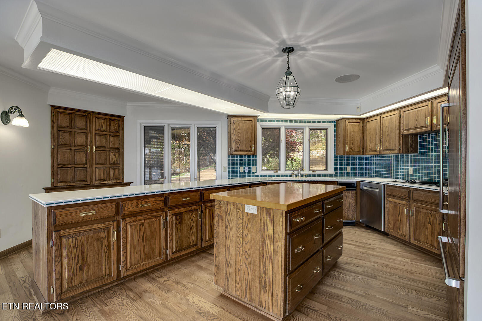 Loudon, Tennessee 37774, United States, 3 Bedrooms Bedrooms, ,4 BathroomsBathrooms,Residential,Active,246603