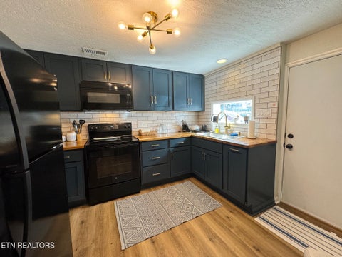 Tiny photo for 509 Taylor Rd, Knoxville, TN 37920 (MLS # 1339329)