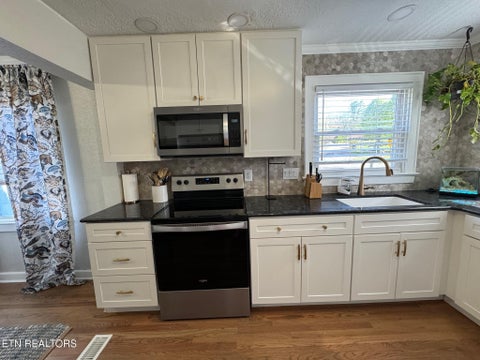Tiny photo for 509 Taylor Rd, Knoxville, TN 37920 (MLS # 1339329)