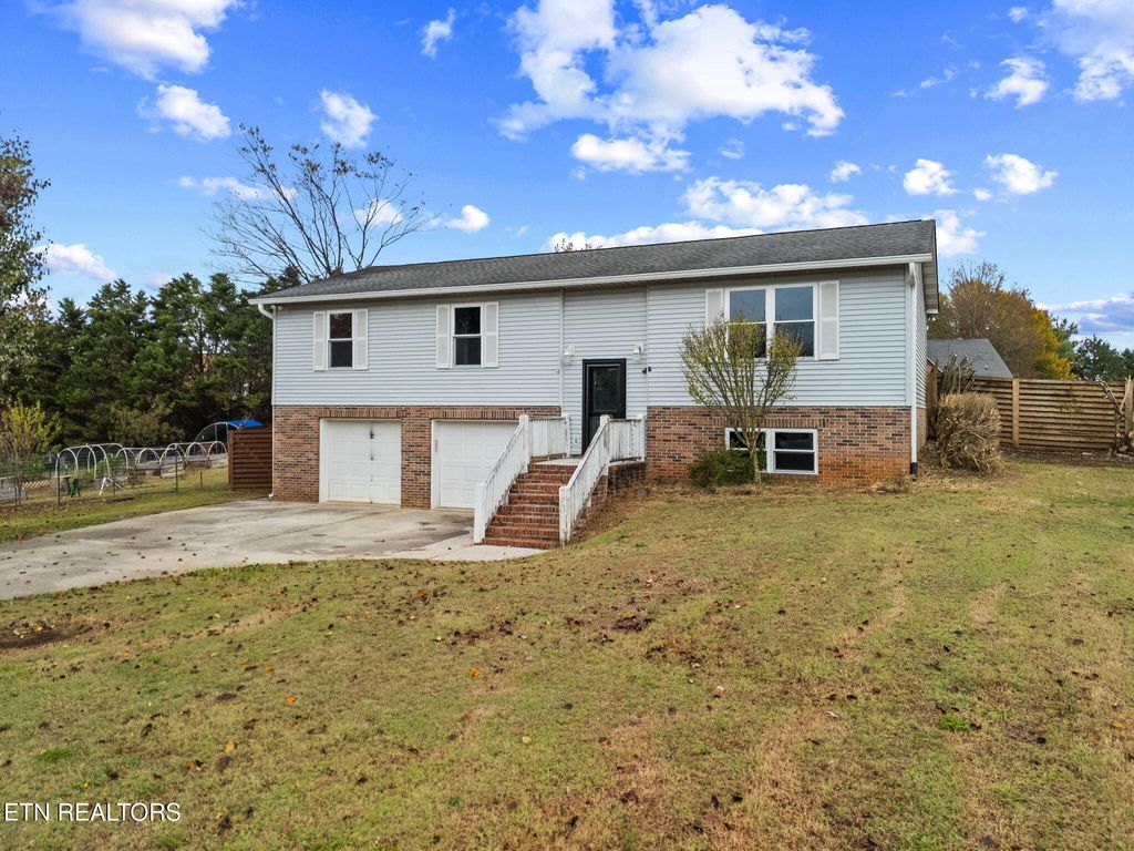 Photo of 2344 Riverside Drive, Maryville, TN 37804 (MLS # 1320900)