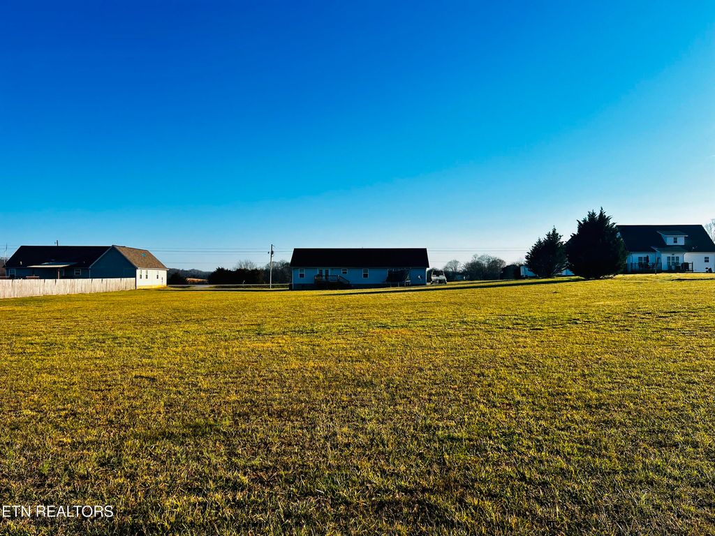 Photo of 935 Oakland Rd, Sweetwater, TN 37874 (MLS # 1331228)