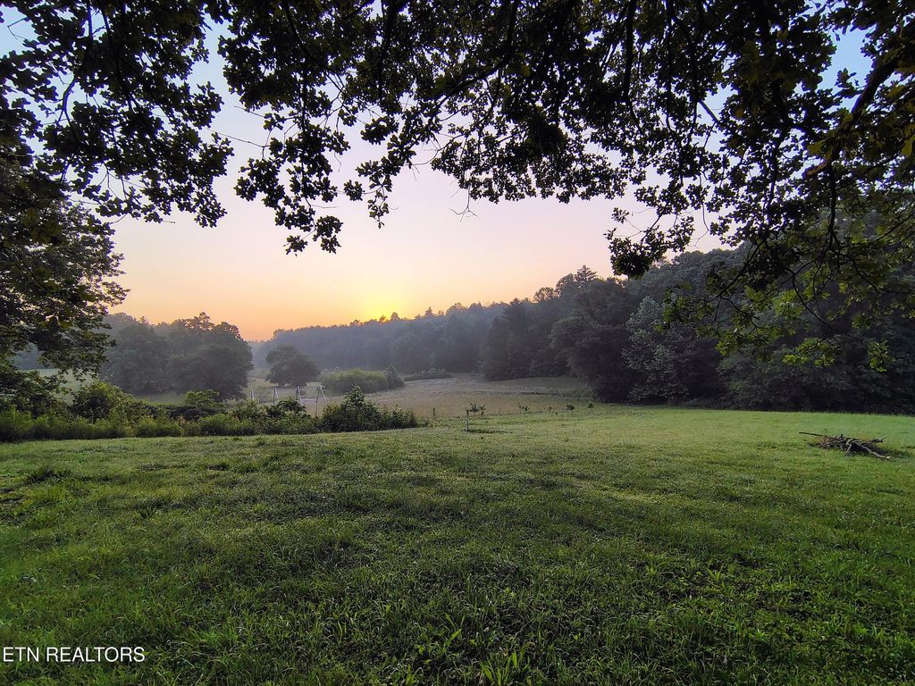 Photo of 206 Hot Water Rd, Tellico Plains, TN 37385 (MLS # 1303535)