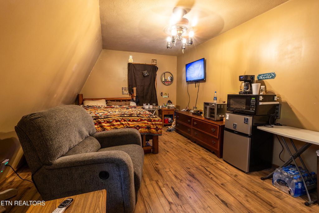 Photo of 606 Caney Creek Rd, Pigeon Forge, TN 37863 (MLS # 1290935)