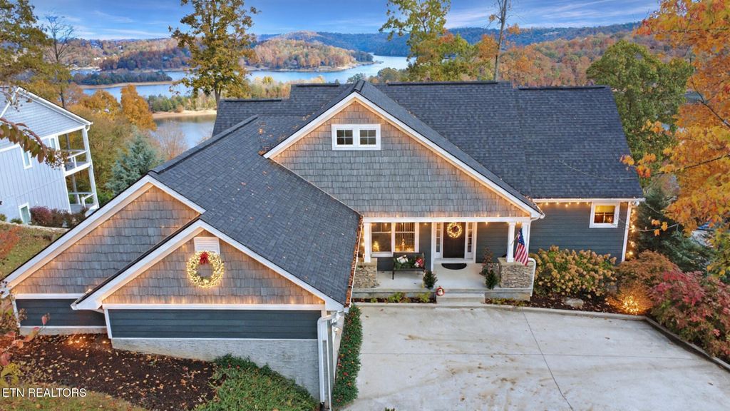 Photo of 148 Smokeys Point, LaFollette, TN 37766 (MLS # 1320976)