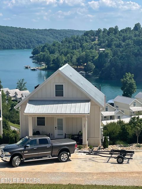 Photo of 134 E Harbor View Lane #B, LaFollette, TN 37766 (MLS # 1342483)