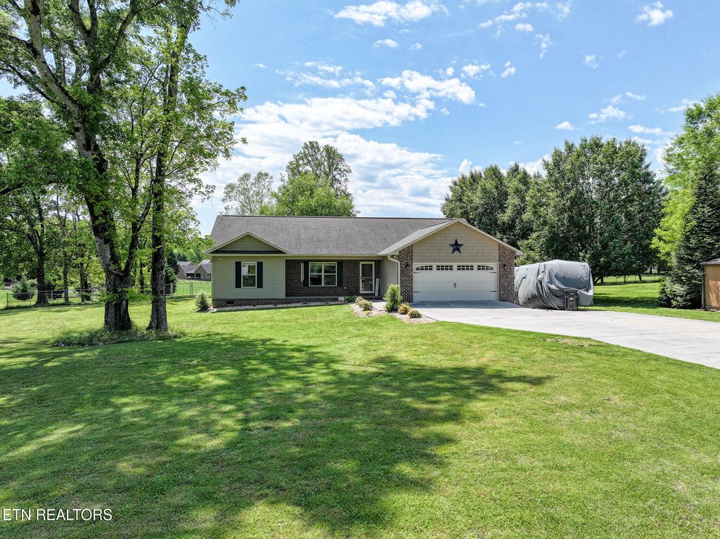 Photo of 3124 Lazy River Lane, Sevierville, TN 37876 (MLS # 1339966)