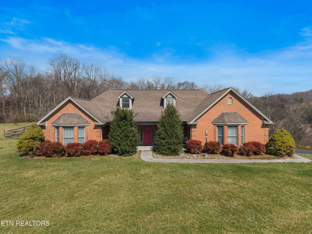 Photo of 1141 Carolina Drive, Dandridge, TN 37725 (MLS # 1331955)