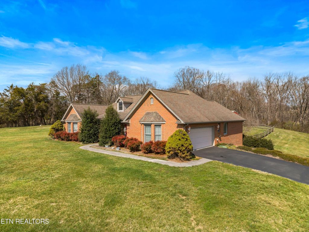 Photo of 1141 Carolina Drive, Dandridge, TN 37725 (MLS # 1331955)