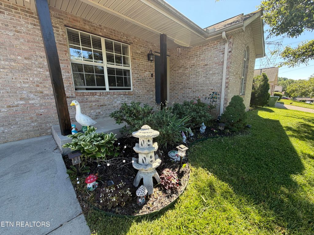 Photo of 8134 Marsala Lane, Knoxville, TN 37938 (MLS # 1339128)