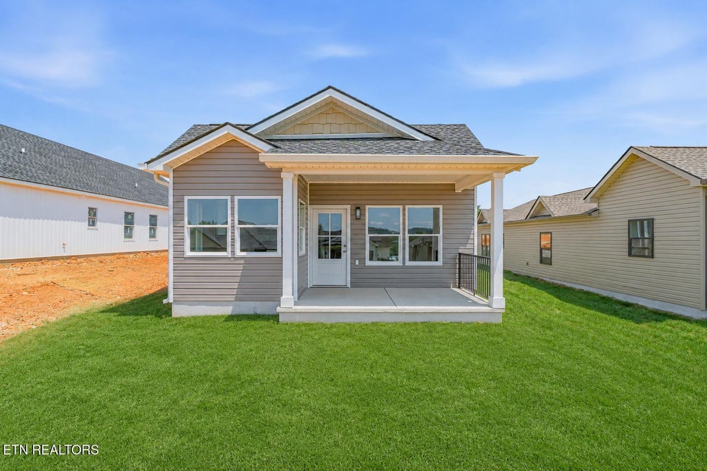 Photo of 1028 Wentford Ave, Sweetwater, TN 37874 (MLS # 1346413)