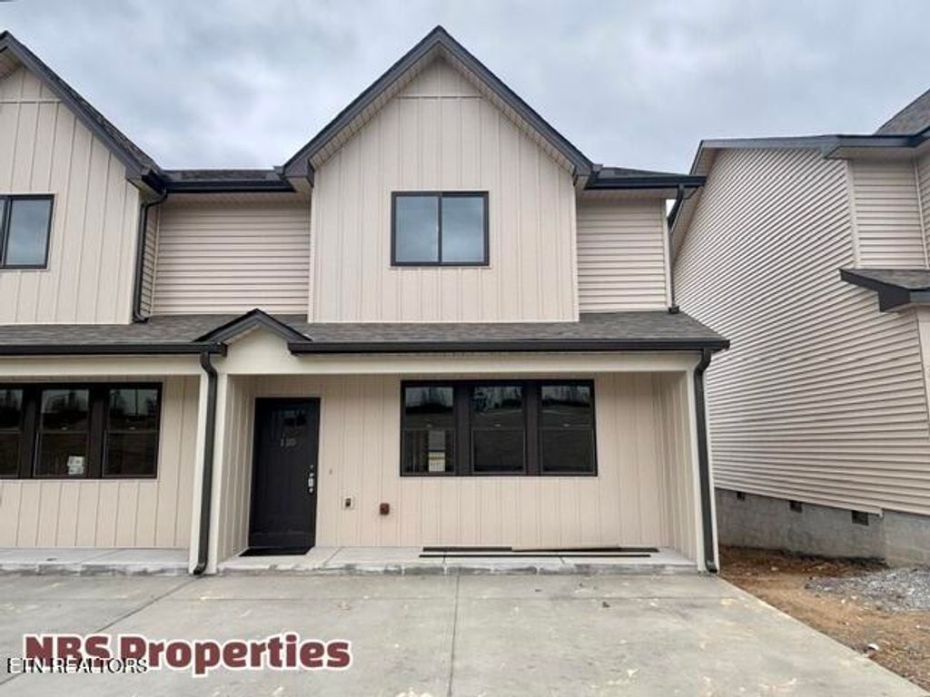 Photo of 110 Emerson Way, Lenoir City, TN 37772 (MLS # 1328545)