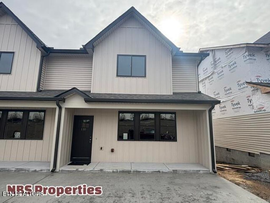 Photo of 110 Emerson Way, Lenoir City, TN 37772 (MLS # 1328545)