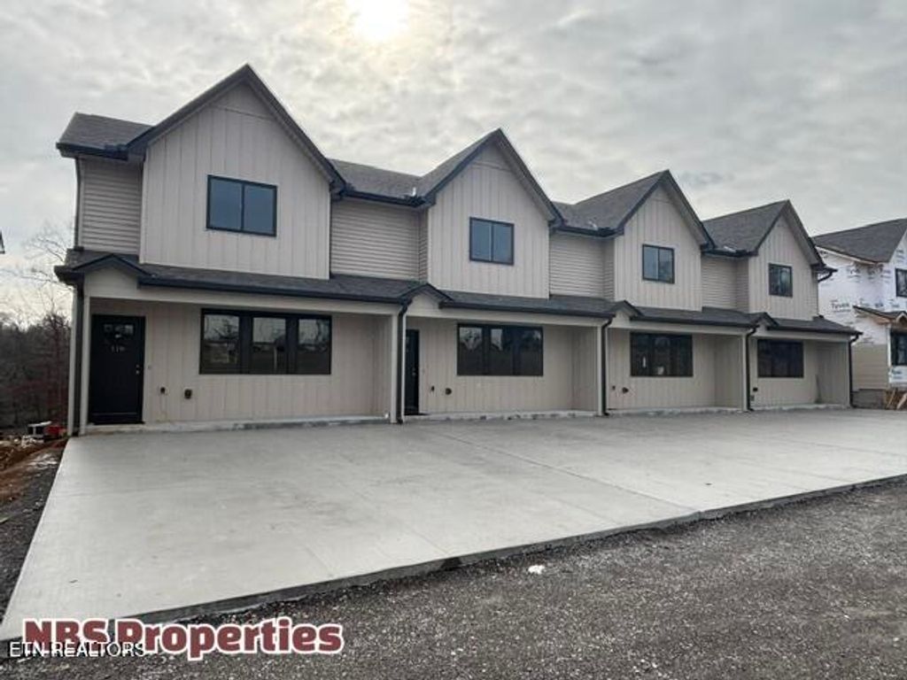 Photo of 110 Emerson Way, Lenoir City, TN 37772 (MLS # 1328545)