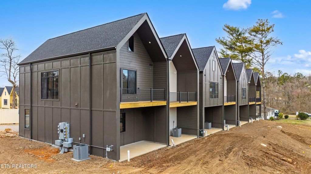 Photo of 812 Vera Valley Way, Knoxville, TN 37919 (MLS # 1333764)