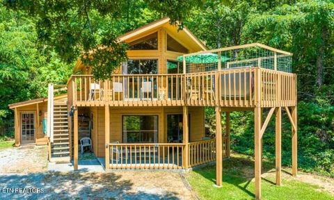 Tiny photo for 2033 Luzerne Drive, Gatlinburg, TN 37738 (MLS # 1347998)